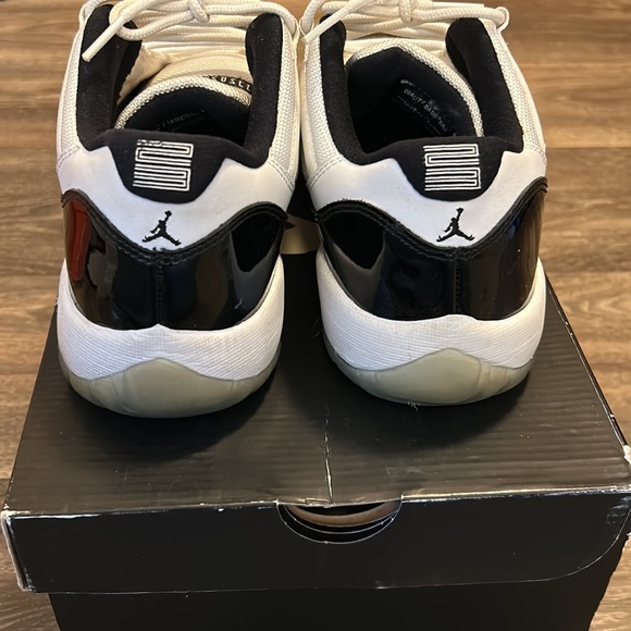 RETRO 11 LOW JORDANS - Picture 4 of 6